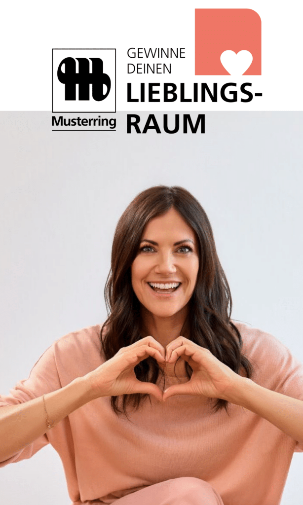Lächelnde Frau mit langen dunklen Haaren in rosa Oberteil formt ein Herz mit den Händen. Links daneben das Musterring-Logo und der Schriftzug ‚Gewinne deinen Lieblingsraum‘ mit rotem Herzsymbol
