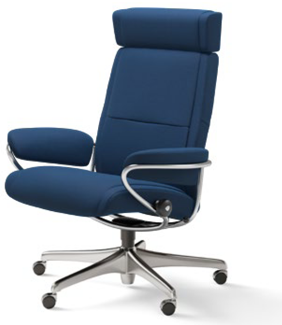 Stressless Paris in Cobalt Blue mit verstellbarer Kopfstütze und Chrom‑Home‑Office‑Untergestell.