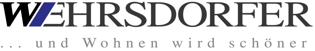WEHRSDORFER Logo mit schwarzem Schriftzug und blau akzentuiertem E; darunter der Slogan „… und Wohnen wird schöner“.